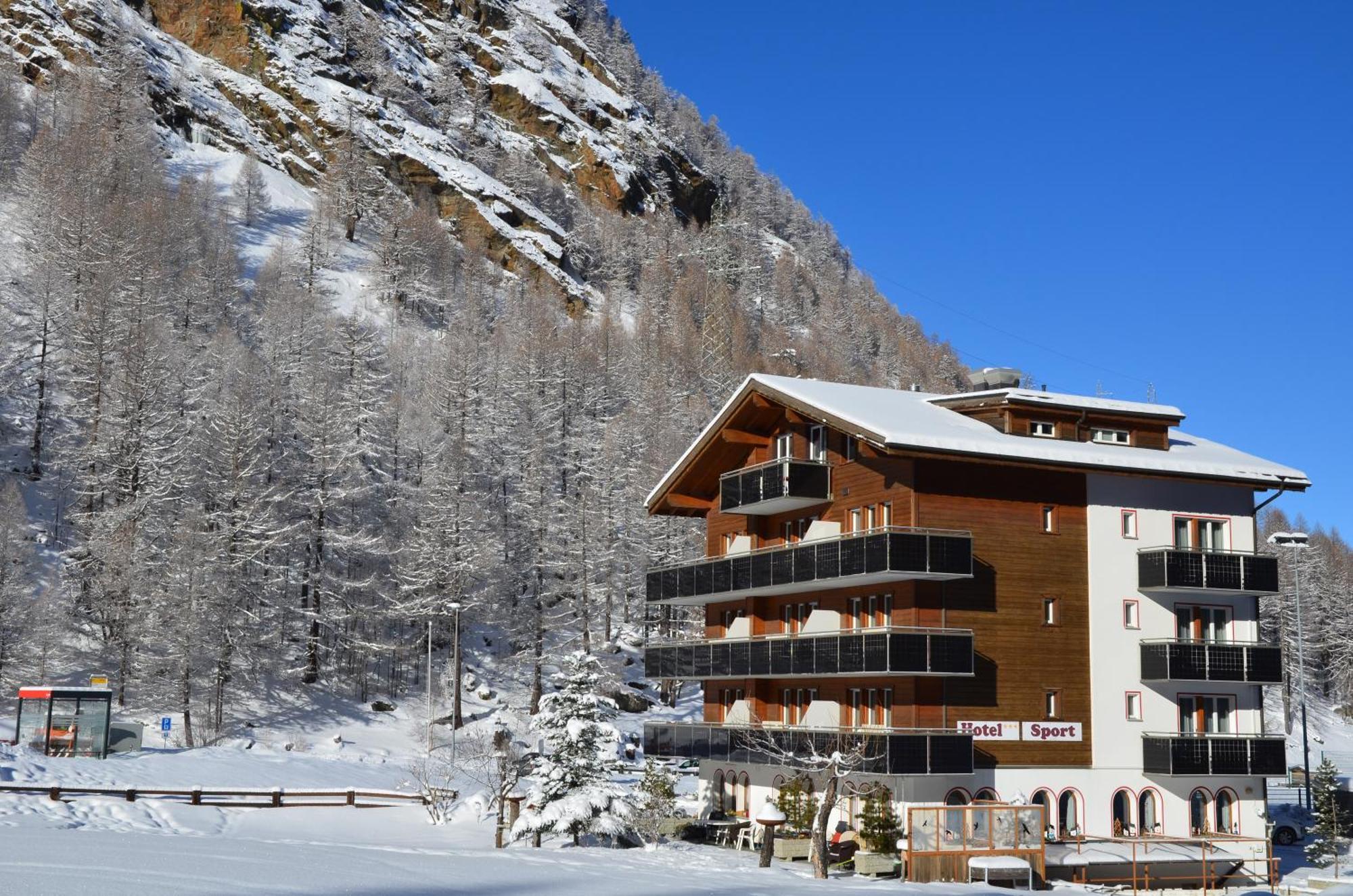 Ski-In/Ski-Out Hotel Sport Saas-Almagell Esterno foto